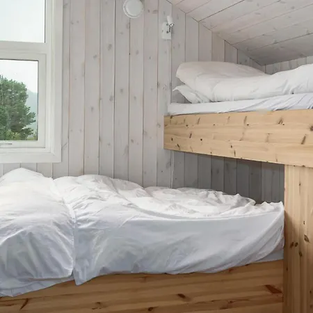 2 Bedroom Cozy In Edland *