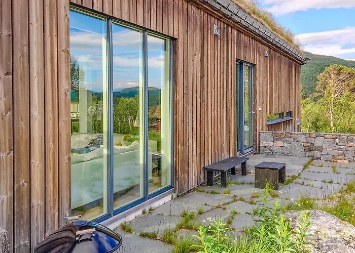 2 Bedroom Cozy In Edland 펜션 Vågsli