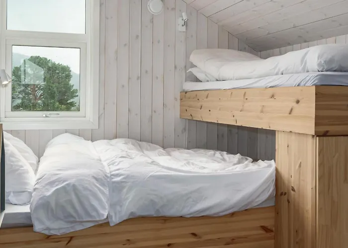 2 Bedroom Cozy In Edland *